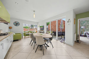Pomegranate Road Newbold